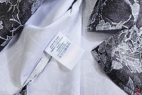 Picture of LV Shirt Pant Suits _SKULVM-3XL20tn2922995